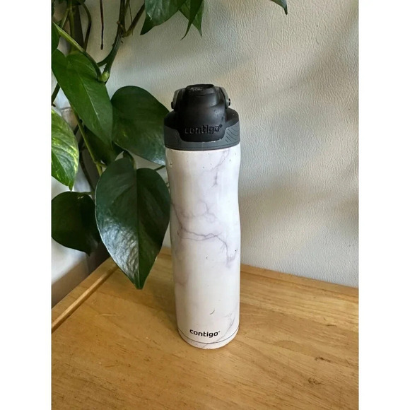 Contigo 24 oz Water Bottle - Picture 1 of 9
